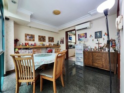 Charlton 18 (D19), Terrace #529537591